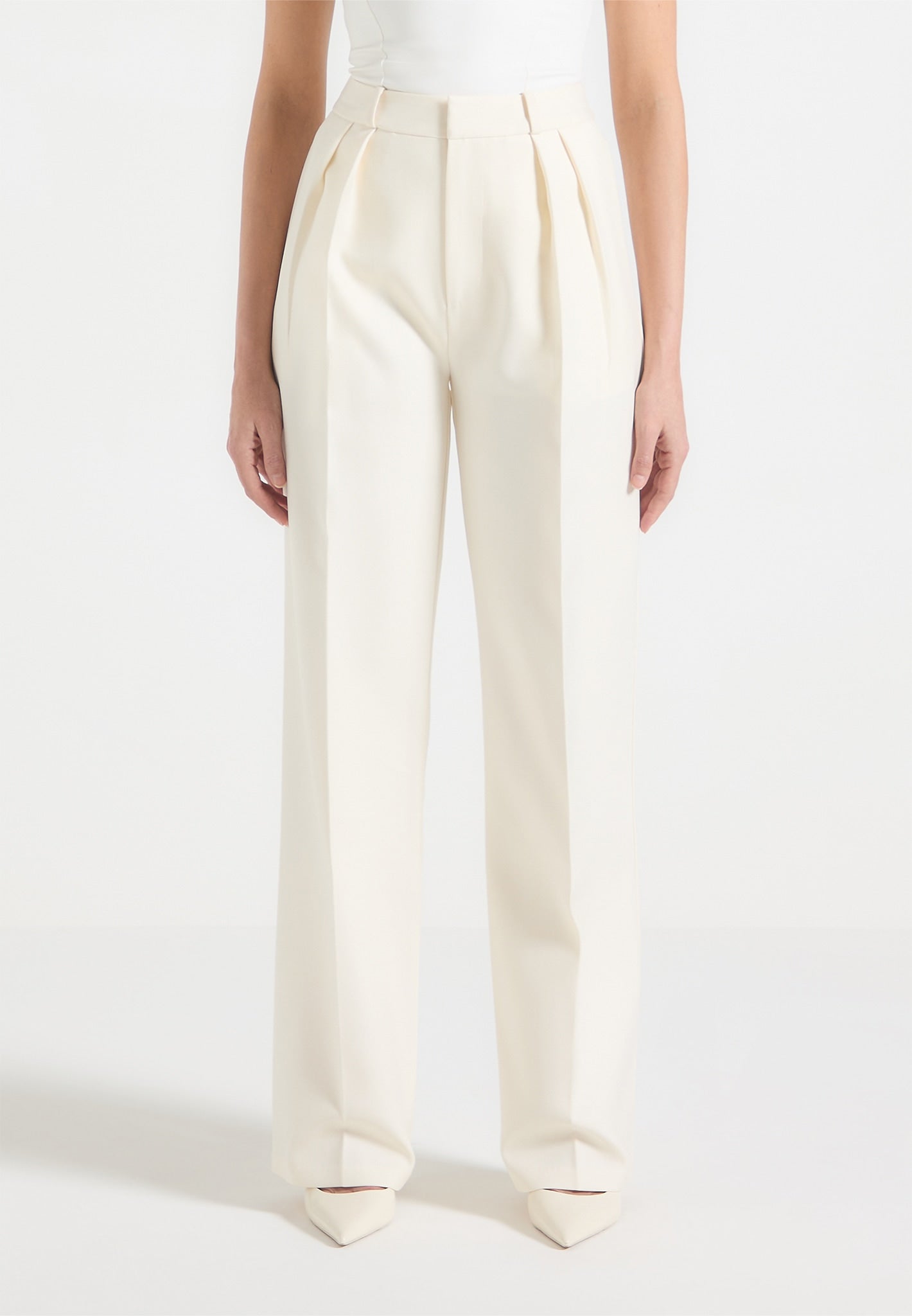 Italian Nova – High-waisted Pleated trousers in Moonlight Ivory
