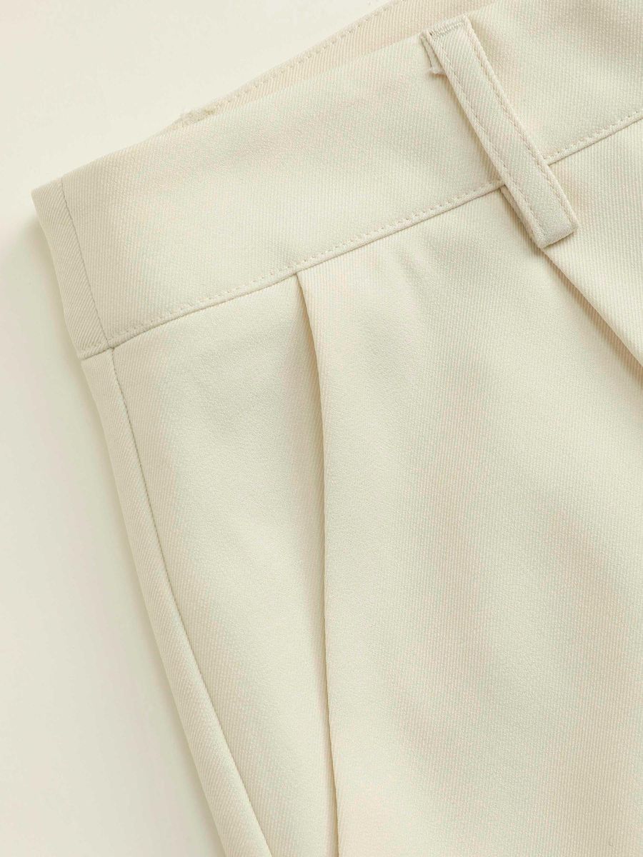 Italian Nova – High-waisted Pleated wide-leg trousers in Off-White