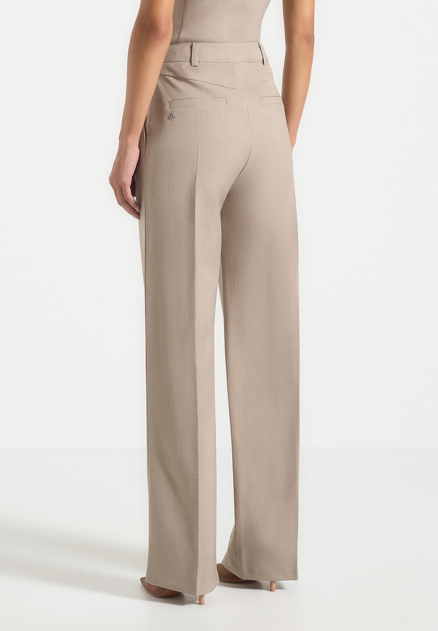 Italian Nova – High-waisted Pleated trousers in Light Taupe