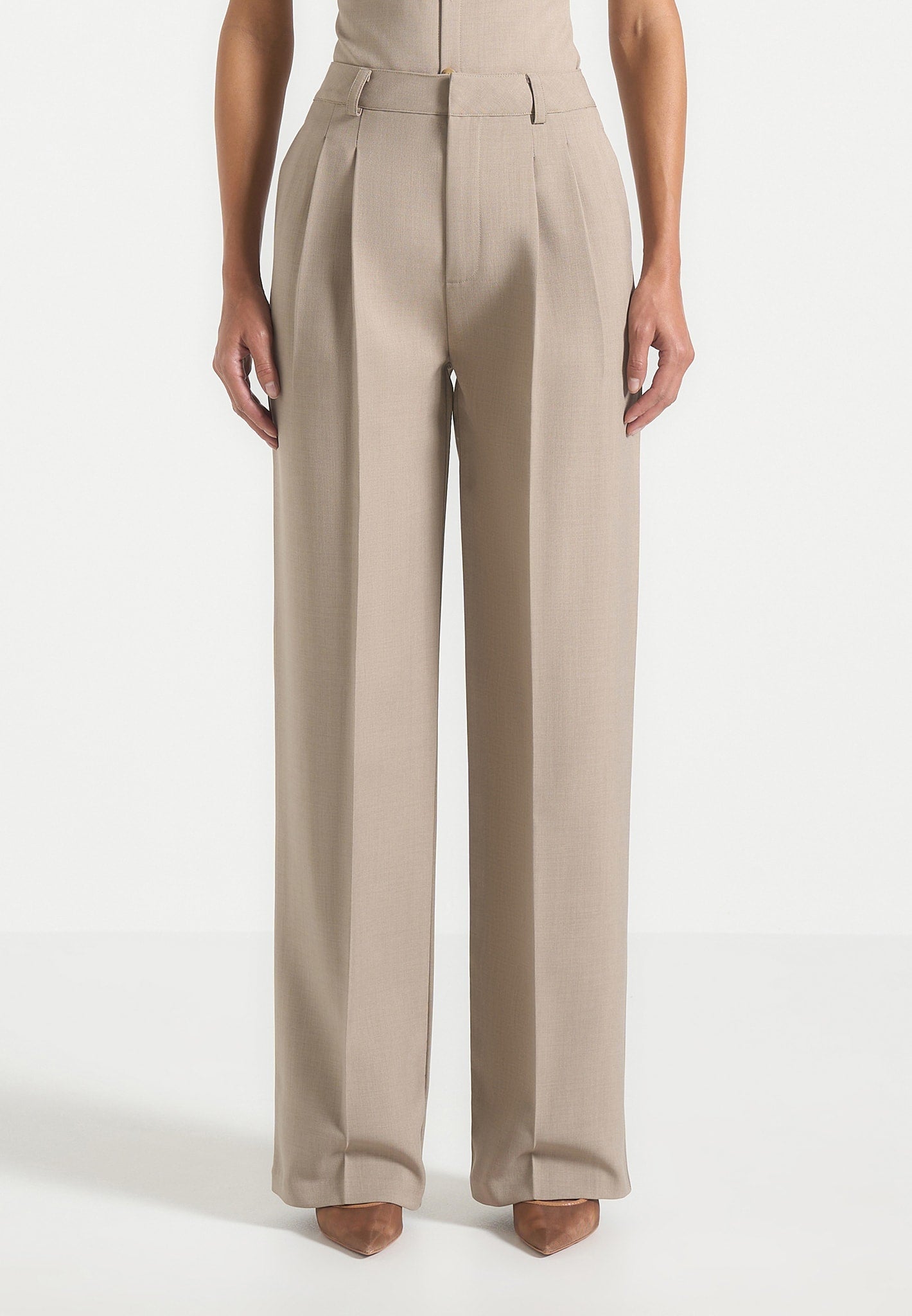 Italian Nova – High-waisted Pleated trousers in Light Taupe
